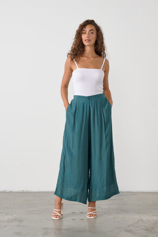 Wide Leg Pant With Pockets By Caju - Green