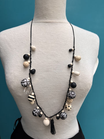 Bobble Necklace – Black and White